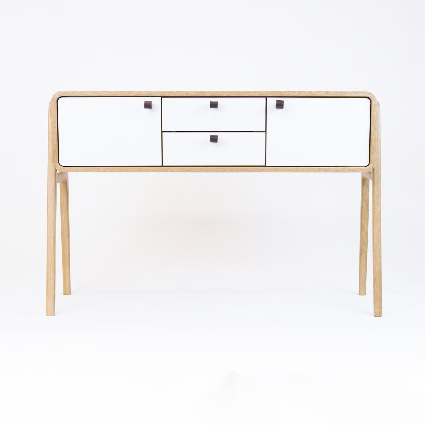 High sideboard nm23H. The main corpus is crafted from solid Norwegian oak, featuring 2 doors and 2 drawers in the middle, all with white fronts.