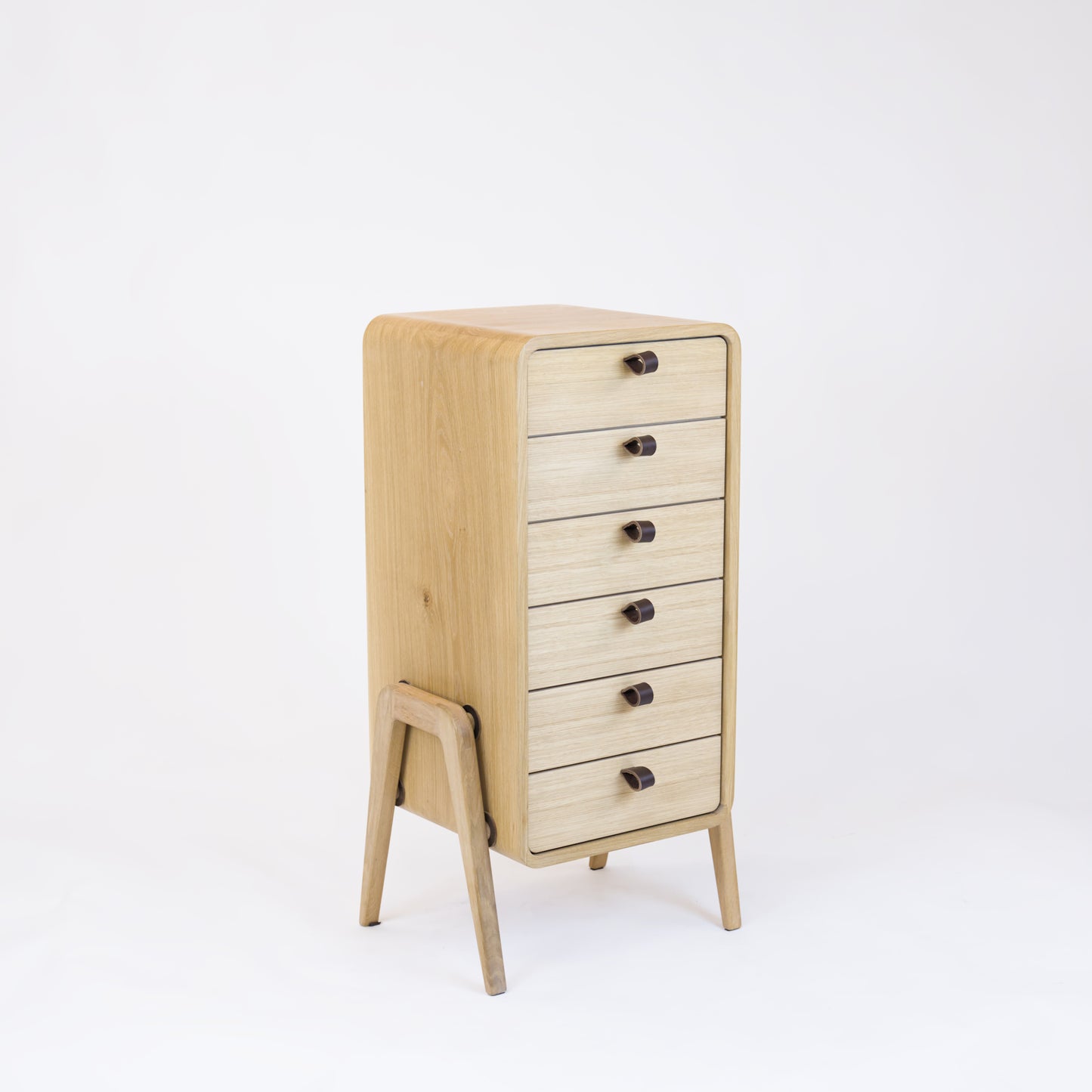 Low drawer unit nm61L. The main corpus is crafted from solid Norwegian oak, featuring 6 drawers with natural oak front.