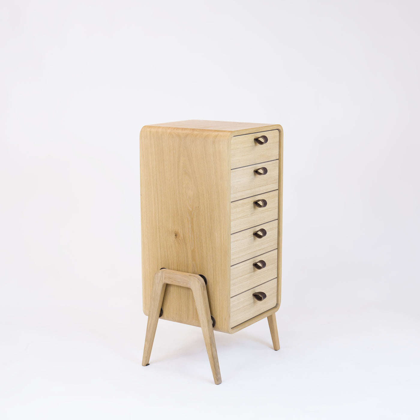 Low drawer unit nm61L. The main corpus is crafted from solid Norwegian oak, featuring 6 drawers with natural oak front.