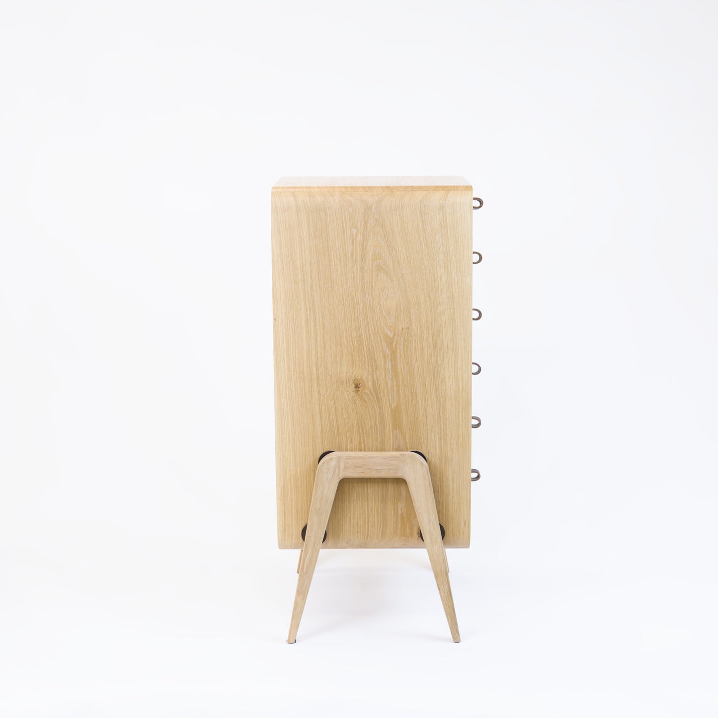 Low drawer unit nm61L. The main corpus is crafted from solid Norwegian oak, featuring 6 drawers with white front.